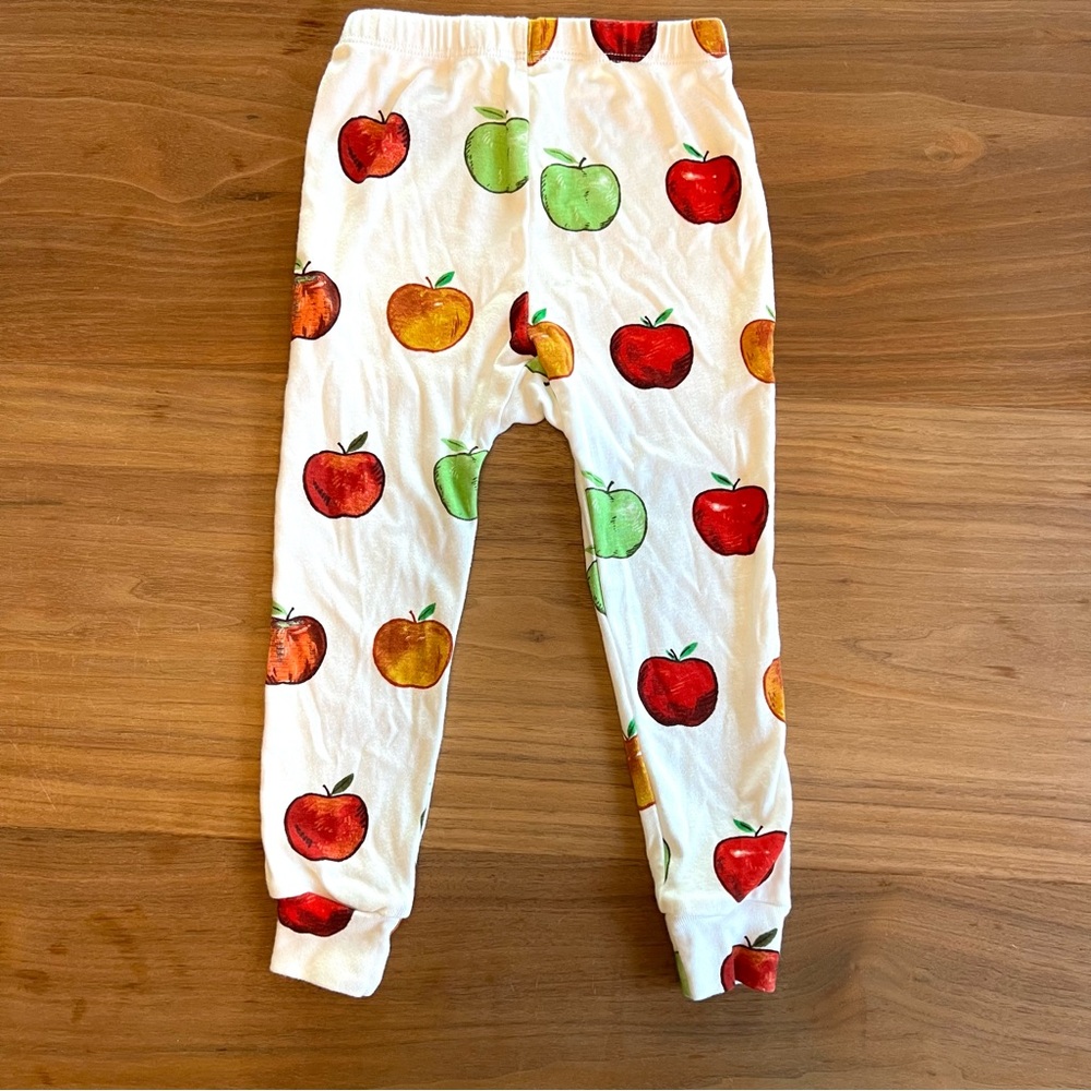 Monica + Andy Apple Two Piece Pajama Set Size 3T - Picture 6 of 8